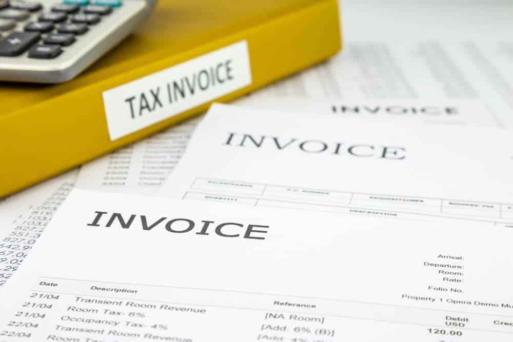 What are VAT invoice requirements